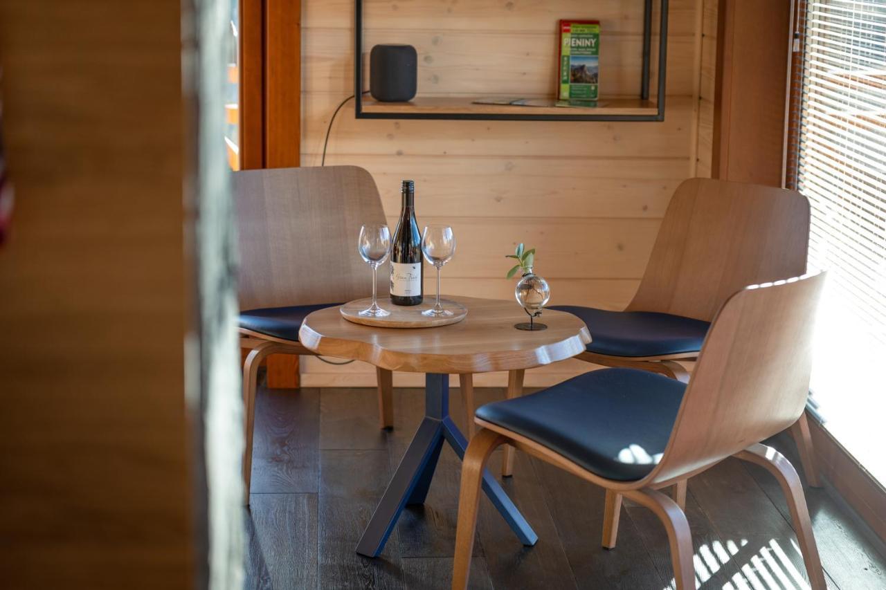 Houten Vakantiewoning "Reisnaarpolen" Royaal Ontbijt, Sauna En Hottub Czarna Góra Eksteriør bilde