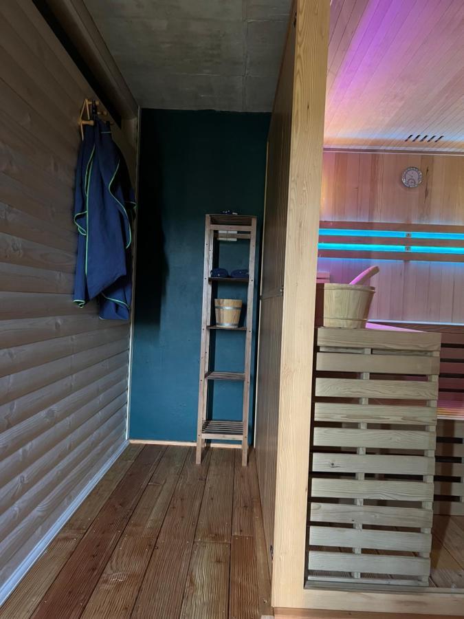 Houten Vakantiewoning "Reisnaarpolen" Royaal Ontbijt, Sauna En Hottub Czarna Góra Eksteriør bilde