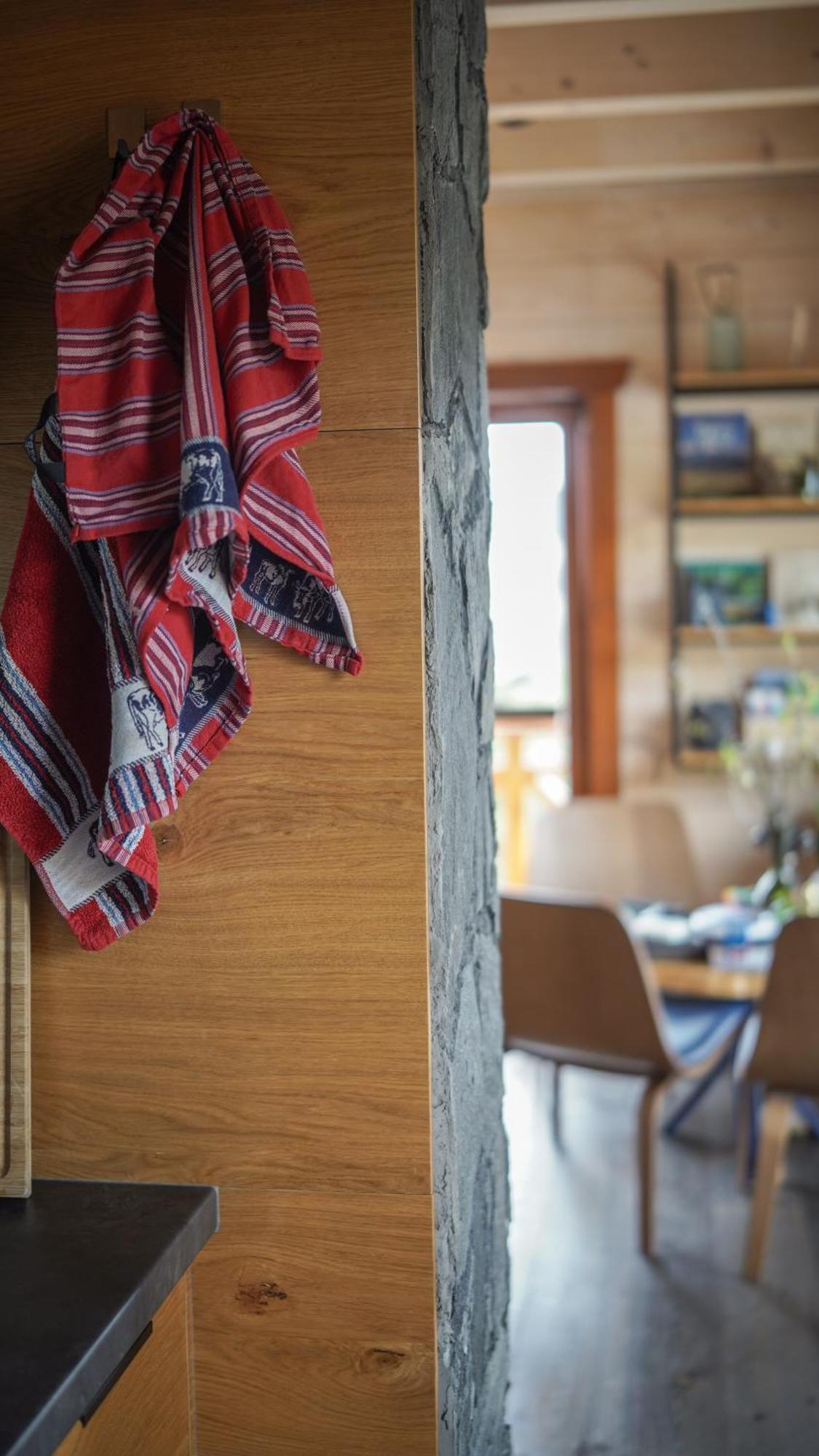 Houten Vakantiewoning "Reisnaarpolen" Royaal Ontbijt, Sauna En Hottub Czarna Góra Eksteriør bilde