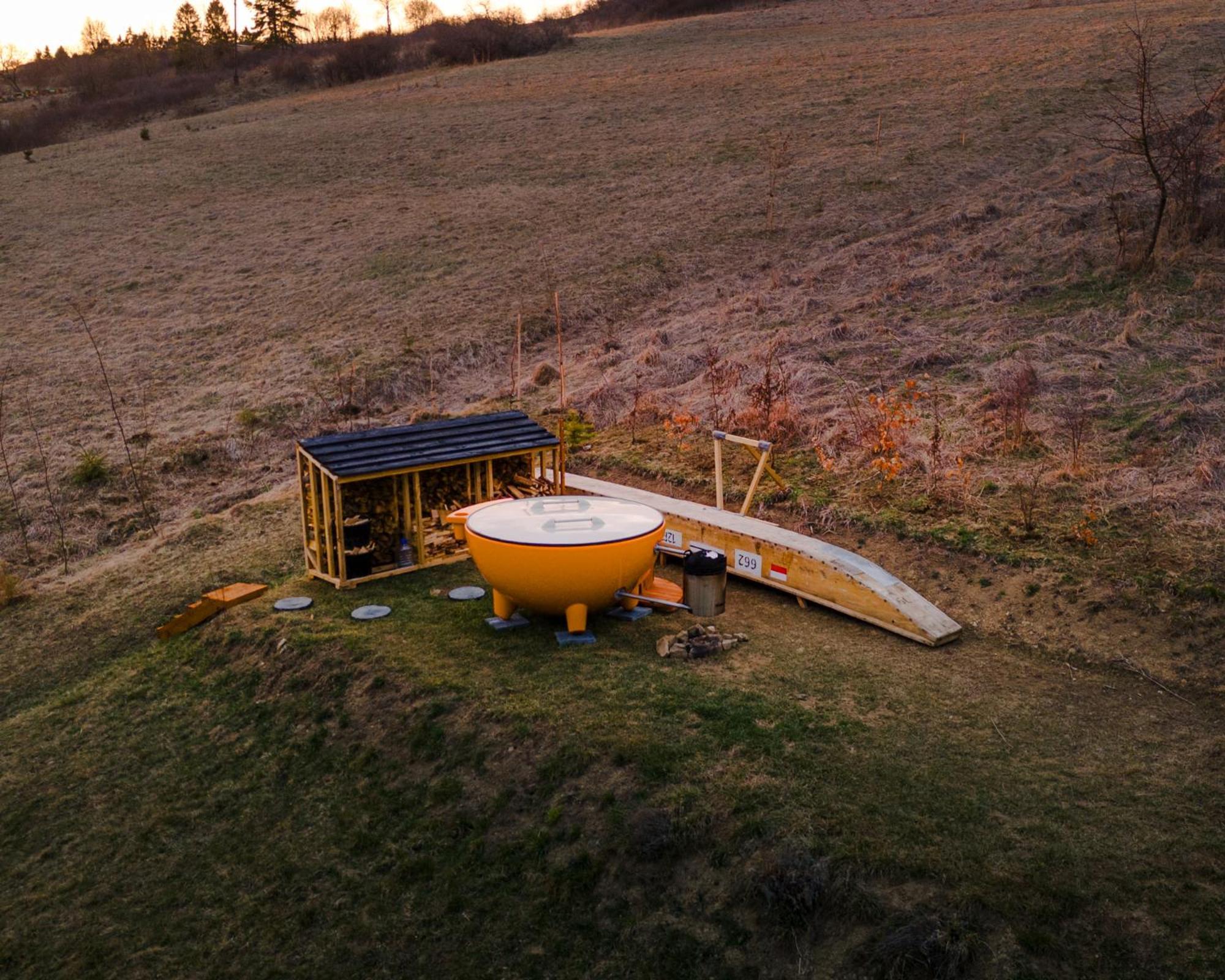 Houten Vakantiewoning "Reisnaarpolen" Royaal Ontbijt, Sauna En Hottub Czarna Góra Eksteriør bilde